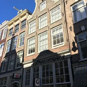 https://nine-streets-inn-berenstraat-6-1.amsterdamhotelsnl.com
